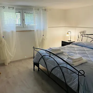  Appartamento Con Giardino, La Casa Di G&g Italia