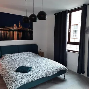  Appartamento Center In Quiet Street & Airco